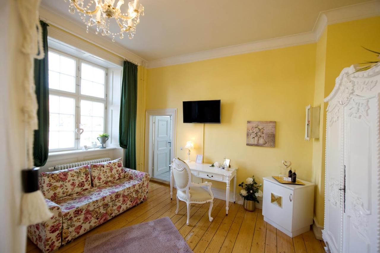 Schlosshotelgedern Bagian luar foto